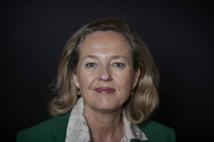 La vicepresidenta primera y ministra de Asuntos Económicos y Transformación Digital, Nadia Calviño, posa para Europa Press, en el Hotel Rosewood Villa Magna, a 12 de enero de 2023, en Madrid (España). Nacida en A Coruña, Nadia Calviño, comenzó su carrer