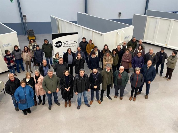 Imagen de los participantes en la inauguración