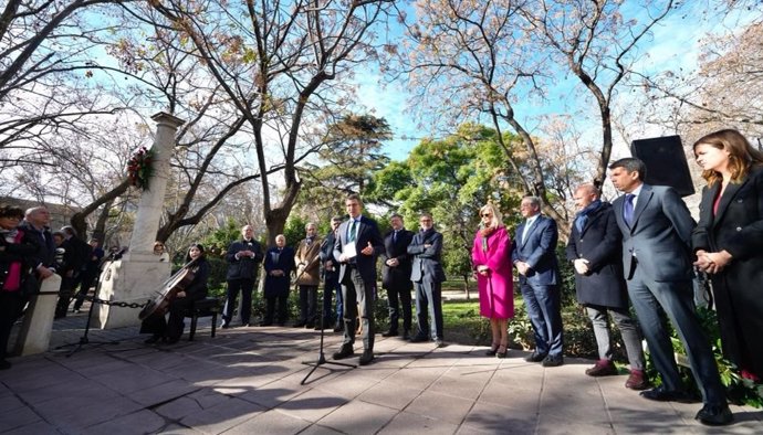 El líder del PP, Alberto Núñez Feijóo, interviene en el XXX Acto Conmemorativo de la Asociación de Amigos de la Fundación Manuel Broseta, al que ha asistido también el presidente del PP en la Comunidad Valenciana, Carlos Mazón.