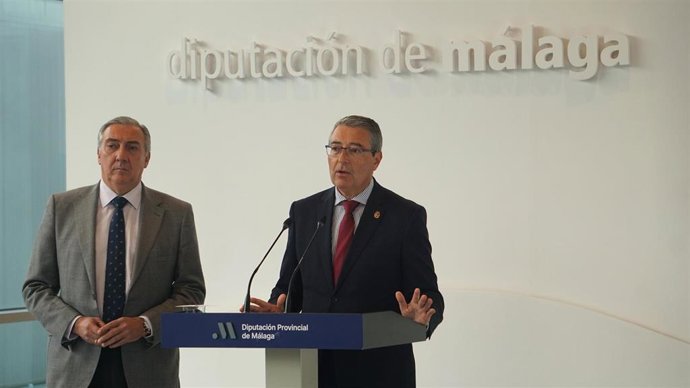 Francisco Salado ha anunciado que, con una inversión de 300.000 euros, la Costa del Sol asiste a Fitur para consolidar su récord histórico de turismo nacional en 2022, en el que visitaron la provincia 6,2 millones de viajeros.