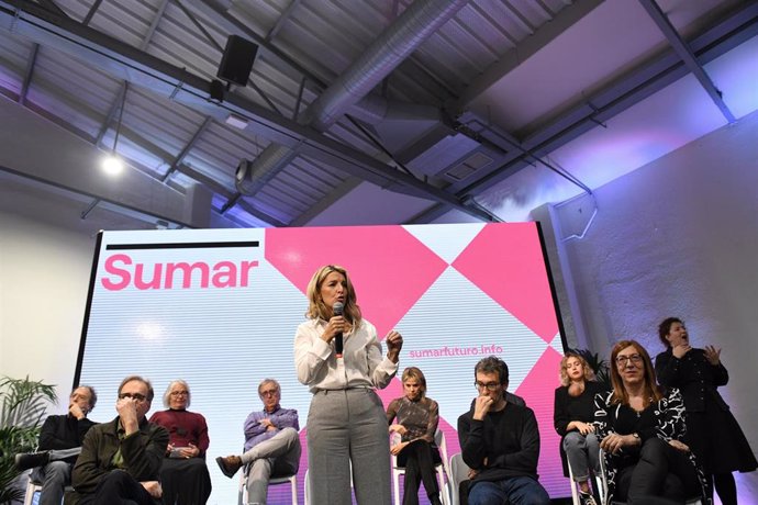 La vicepresidenta segunda y ministra de Trabajo y Economía Social, Yolanda Díaz, durante un acto de SUMAR en Espacio Rastro, a 10 de enero de 2023, en Madrid (España).