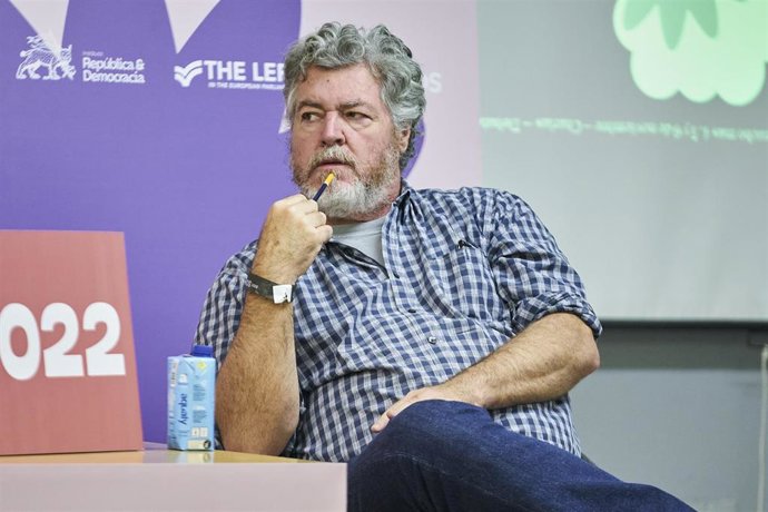 Archivo - El diputado de Unidas Podemos y coordinador de Alianza Verde, Juantxo López de Uralde, durante la celebración de la 'Uni de otoño' en la Facultad de Ciencias Políticas de la Universidad Complutense de Madrid, a 5 de noviembre de 2022, en Madri