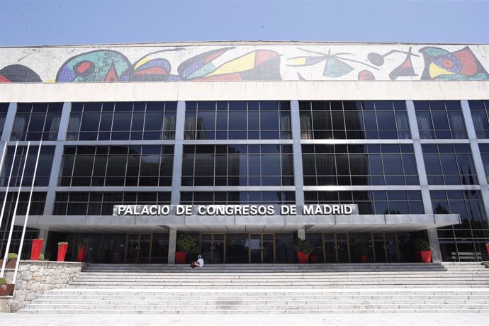 Archivo - Imagen del exterior del Palacio de Congresos de Madrid situado en el número 99 del Paseo de la Castellana.