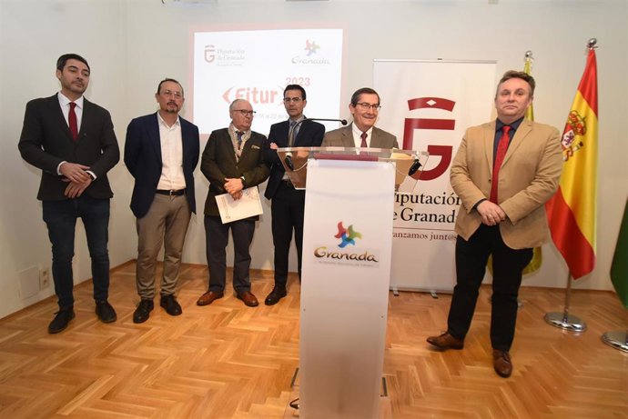 Presentación conjunta de la asistencia de la provincia de Granada a Fitur