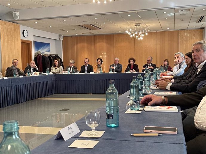 Imatge de la reunió de treball celebrada aquest divendres entre la CEA i MEDEF Occitanie
