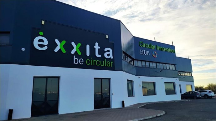 Fachada principal de Éxxita Be Circula.
