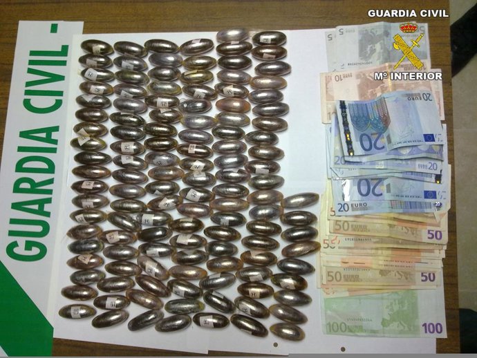 Archivo - Bellotas De Hachís Y Dinero Intervenido En Aguilar