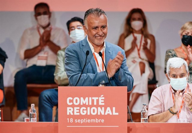 El secretario general del PSOE Canarias, Ángel Víctor Torres, este sábado en Gran Canaria