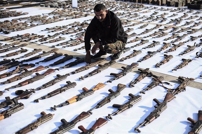 Armas incautadas a Estado Islámico en Diyala (Irak)