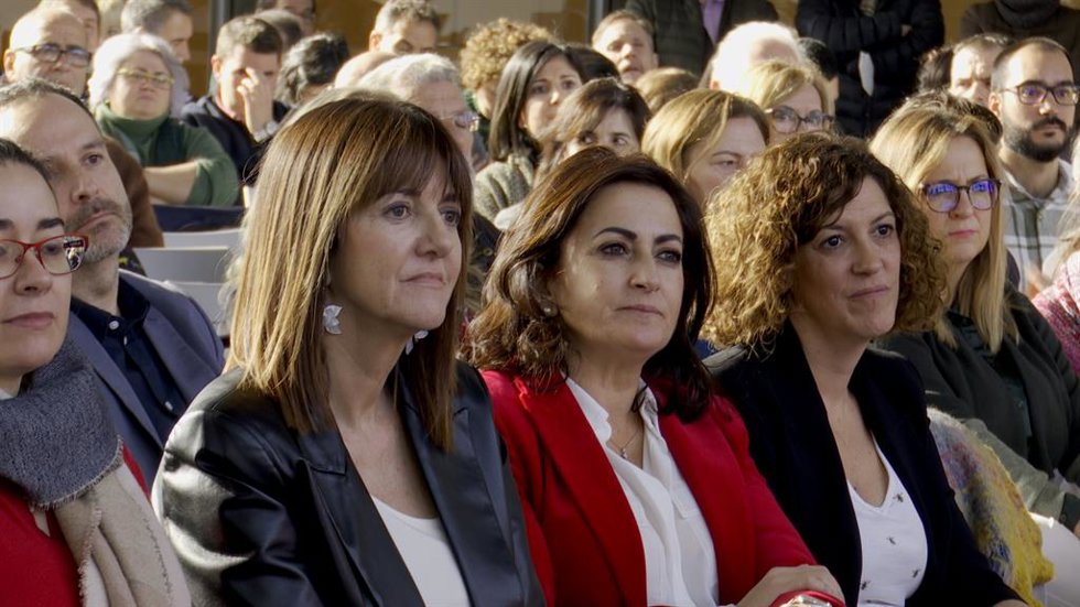Mendia (PSOE) dice que Sánchez tiene una "hoja de ruta clara" frente al PP que "