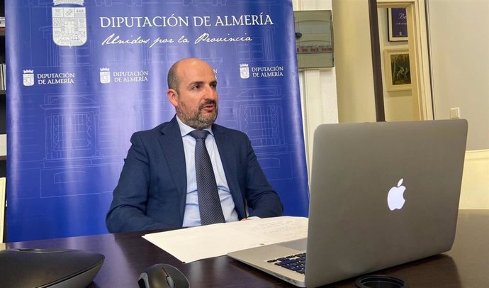 Inauguración del curso 'on line' por Francisco Álvarez.