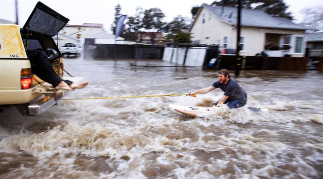 Tormentas e inundaciones en el estado de California, Estados Unidos
