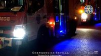 Atendidas tres personas afectadas por inhalación de humo en el incendio de una vivienda en Triana en Sevilla