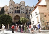 Andalucía planifica inspecciones este año en viviendas turísticas y para comprobar la habilitación de guías