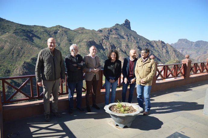 La consellera de Territorio del Consell de Mallorca y vicepresidenta del Consorcio Serra de Tramuntana, Maria Antnia Garcías, participa en las jornadas de Risco Caído que vela por conservar este lugar Patrimonio Unesco grancanario