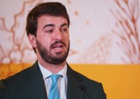 García-Gallardo avisa de que "no temen" al Gobierno central y que no darán "ni un paso atrás"