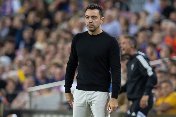 Archivo - El entrenador del FC Barcelona, Xavi Hernández