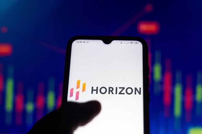 Archivo - El logo de Horizon Therapeutics en la pantalla de un 'smartphone'.