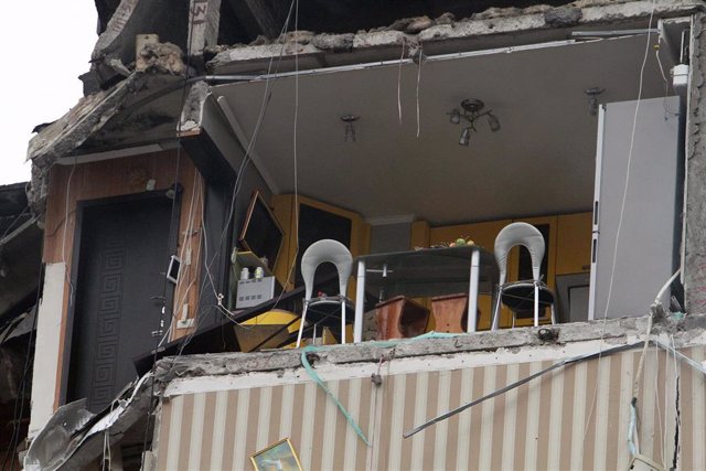 Edificio de viviendas destruido en Dnipro, Ucrania