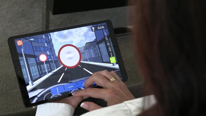 Investigadores de la UA crean la tecnología OpticTrain para prevenir molestias visuales en operados de cataratas