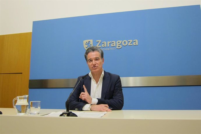 El consejero de Urbanismo del Ayuntamiento de Zaragoza y miembro de Ciudadanos, Víctor Serrano.