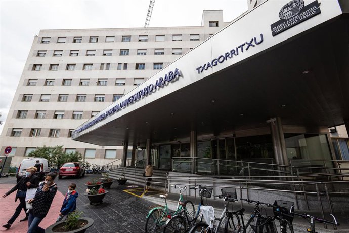 Archivo - Exterior del Hospital de Txagorritxu (Vitoria),