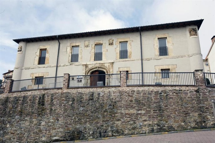 La Casona de Cervera, que alberga servicios de la Diputación provincial.