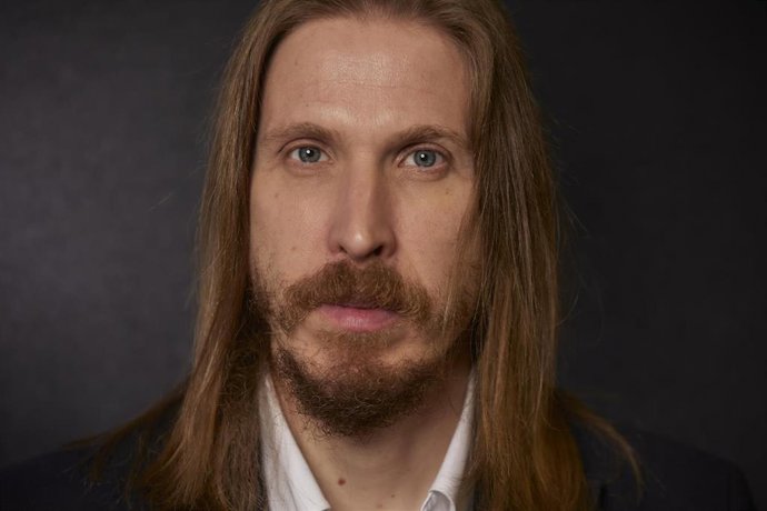 Archivo - El coportavoz estatal de Podemos y  secretario general de Podemos en Castilla y León y Pablo Fernández, posa durante una entrevista para Europa Press en la sede de Podemos a 27 de enero de 2022, en Madrid (España).