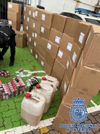Cuatro detenidos en La Línea (Cádiz) cuando preparaban el envío de 13.500 cajetillas de tabaco de contrabando