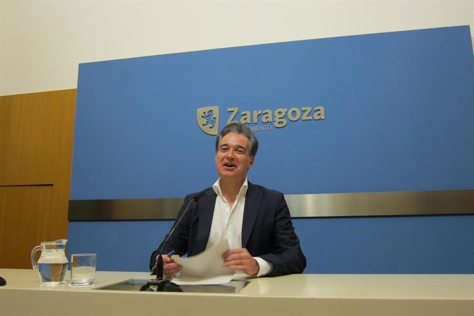 El consejero de Urbanismo del Ayuntamiento de Zaragoza, Víctor Serrano.