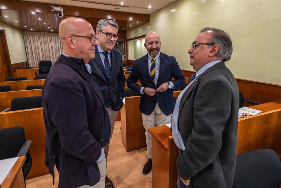 Comisión de Economía y Presupuestos de las Cortes de Castilla-La Mancha.
