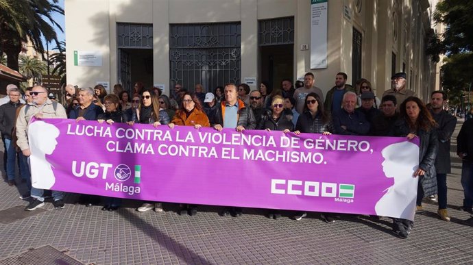 Concentración de CCOO y UGT de Málaga por la víctima de violencia de género en Marbella