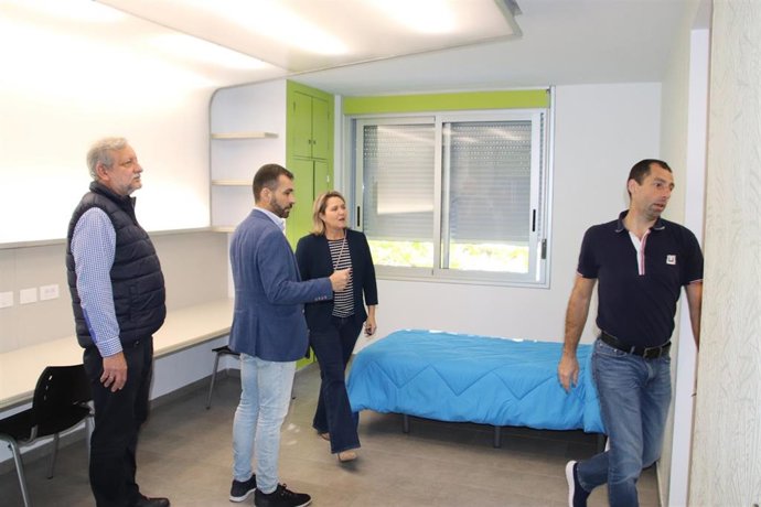 La consejera de Agricultura, Ganadería y Pesca del Gobierno de Canarias, Alicia Vanoostende, visita la rehabilitación integral de la residencia de estudiantes de la Escuela de Capacitación Agraria de Tacoronte