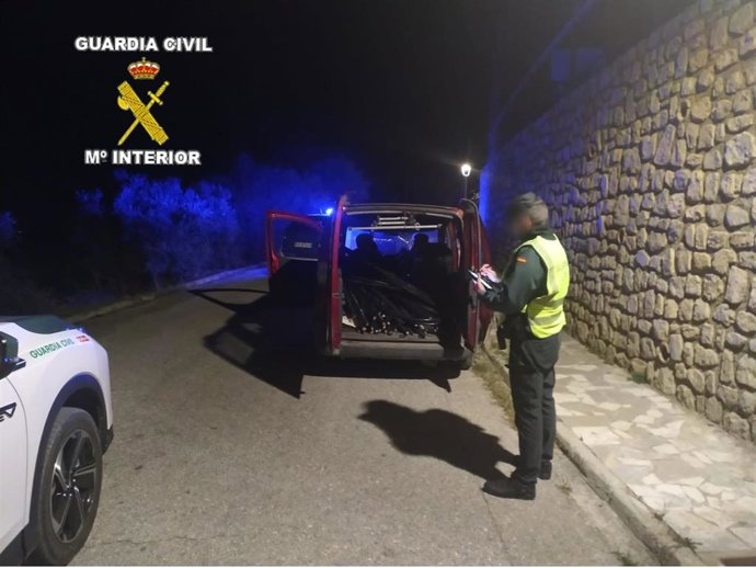Dos detenidos tras ser sorprendidos robando cable de cobre en Huétor Santillán (Granada)