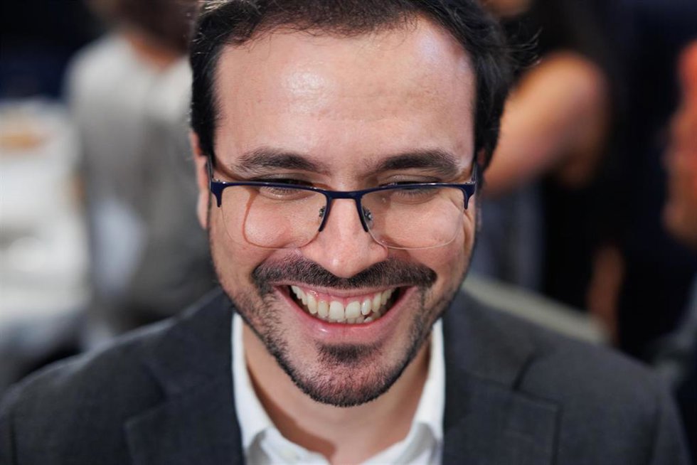 Archivo - El ministro de Consumo, Alberto Garzón, durante el desayuno informativo del Foro Nueva Comunicación, en el Hotel Mandarin Oriental Ritz de Madrid, a 19 de septiembre de 2022, en Madrid (España).