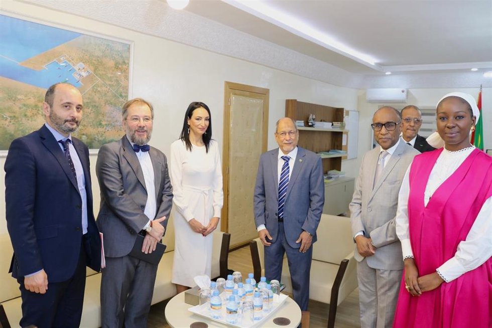La consejera de Empresa, Empleo, Universidades y Portavocía, Valle Miguélez, se reunió con el  secretario general del Ministerio de Asuntos Económicos, Yacoub Ahmed Aicha, dentro de la misión institucional y comercial de la Región de Murcia en Mauritania