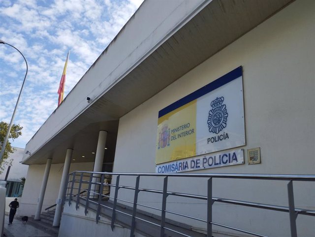 Archivo - Comisaría de la Policía Nacional en Huelva.