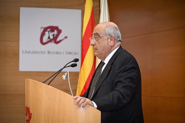 El conseller Joaquim Nadal, en la toma de posesión del nuevo presidente del consejo social de la URV
