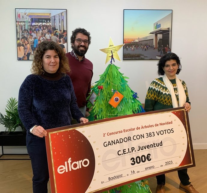 El CEIP Juventud de Badajoz gana el II Concurso Escolar de Árboles de Navidad de El Faro