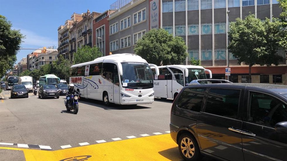 Archivo - Autocares en Barcelona