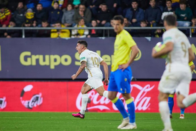 Ezequiel Ponce of Elche CF celebrates a goal during the spanish league, La Liga Santander, football match played between Cadiz CF and Elche CF at Nuevo Mirandilla stadium January 16, 2022, in Cadiz, Spain.