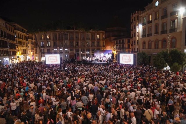 Archivo - Concierto en la plaza de la Constitución de Málaga capital por La Noche en Blanco 2022