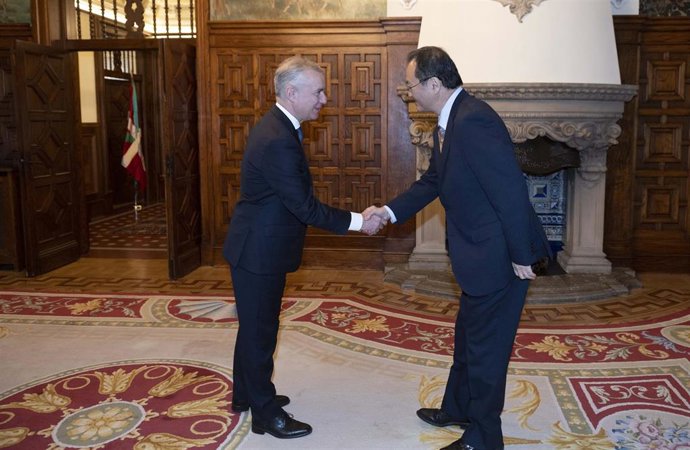 El programa de la iniciativa'Euskadi Japón 2023' ha sido presentado por el lehendakari, Iñigo Urkullu, y el nuevo embajador de Japón, Takahiro Nakamae