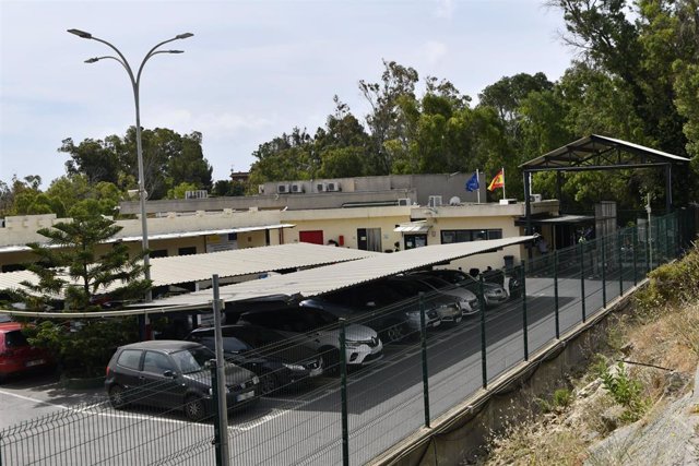 Archivo - Vista general del aparcamiento y entrada del Centro de Estancia Temporal de Inmigrantes (CETI), en una imagen de archivo