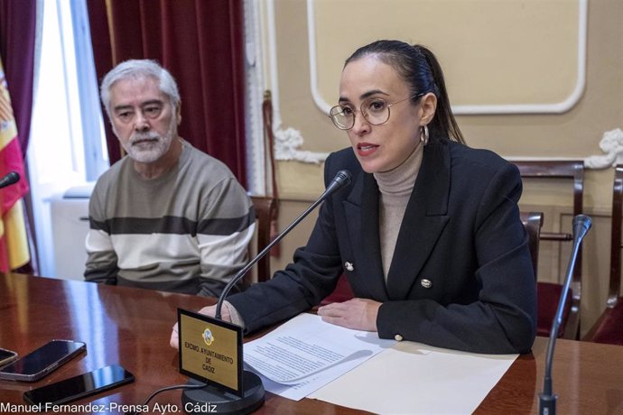 Lola Cazalilla, concejal del Ayuntamiento de Cádiz.