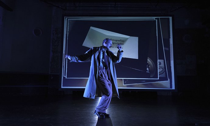 Espectacle 'Asesinato de un fotógrafo' de Pablo Rosal