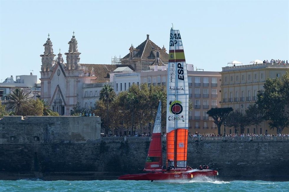 Archivo - Imagen del F50 del equipo español de la SailGP durante el Gran Premio de España de 2022