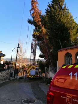 Intervención de los servicios de emergencia tras fuertes rachas de viento en Caravaca de la Cruz
