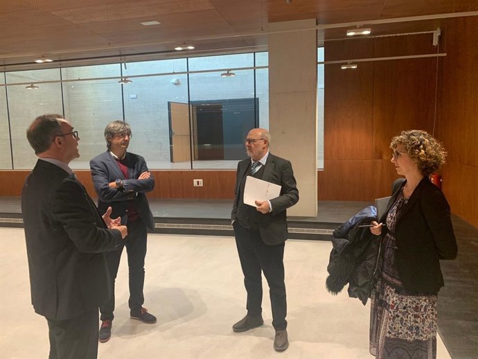 El director de la Agncia Valenciana de la Innovació (AVI), Andrés García Reche, en su visita al Parque Científico de Alicante.