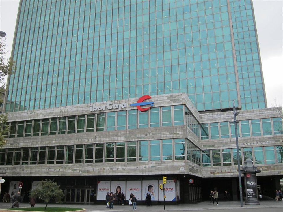 Archivo - Sede central de Ibercaja en Zaragoza.